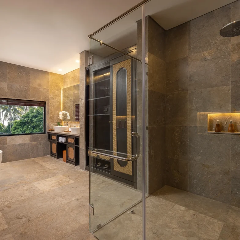 Bathroom Duplex Room