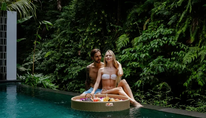 Floating breakfast